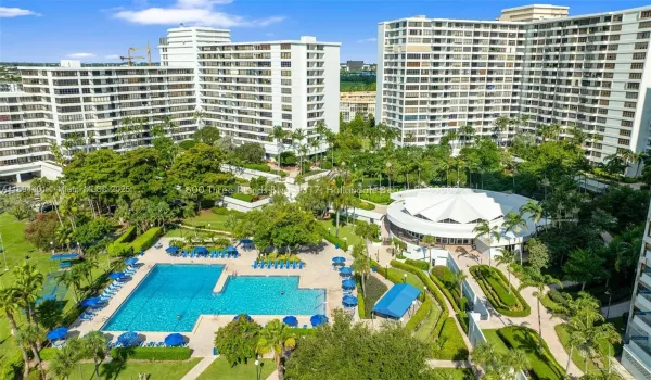 Olympus Condo grounds & amenities