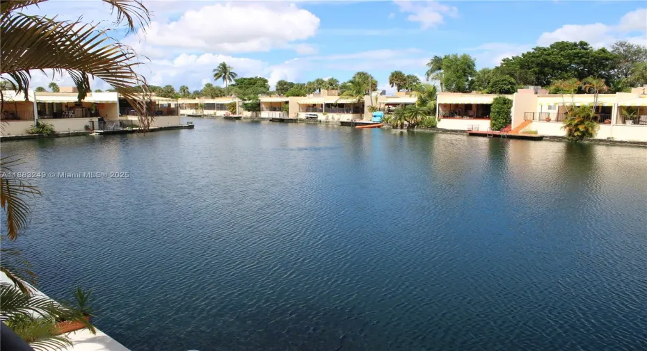 AMAZING LAKE VIEW FROM BALCONY/PATIO!!