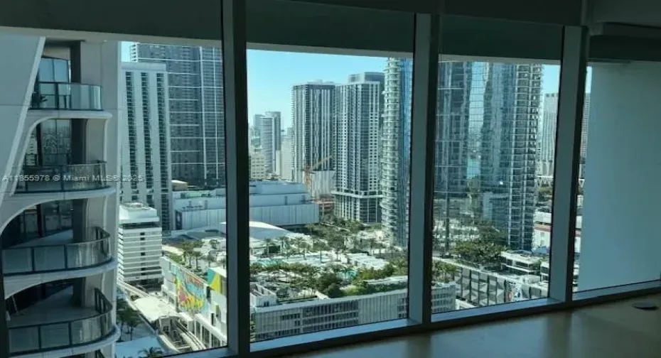 Livingroom Window