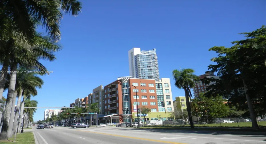 Ideally located on Biscayne Blvd!