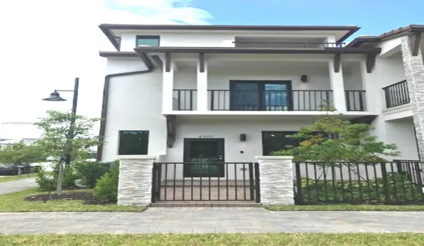 Façade- 4920 NW 83rd Ave