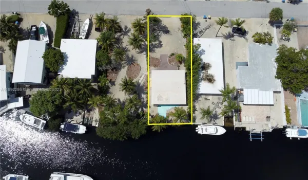 ready to build
Ready to build waterfront lot on wide deep water canal in premium location