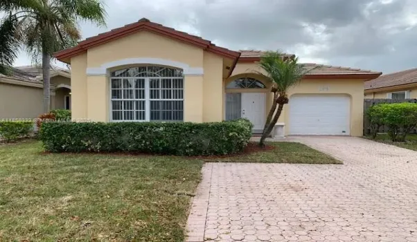 FRONT OF THE HOUSE