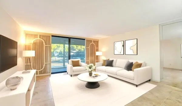 Updated cozy 55+ condo in Pembroke Lakes!