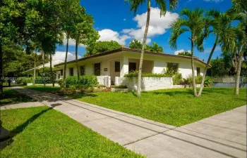 Corner Lot with side yard