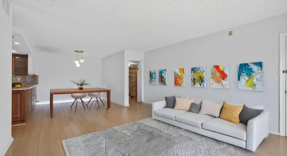 Welcome home! Great entertaining space.