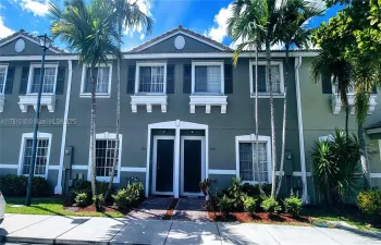 Desirable Hampton Hills, MAINTAINED community and townhome