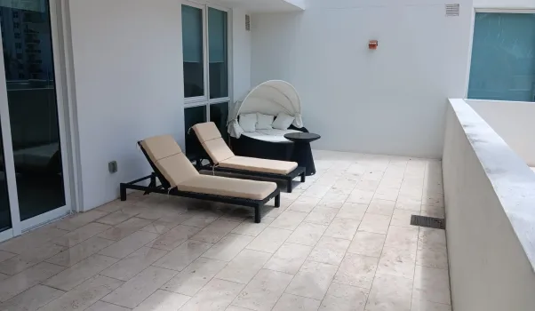 POOL DECK LANAI