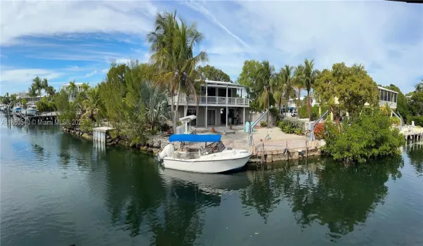165' Canal front Corner