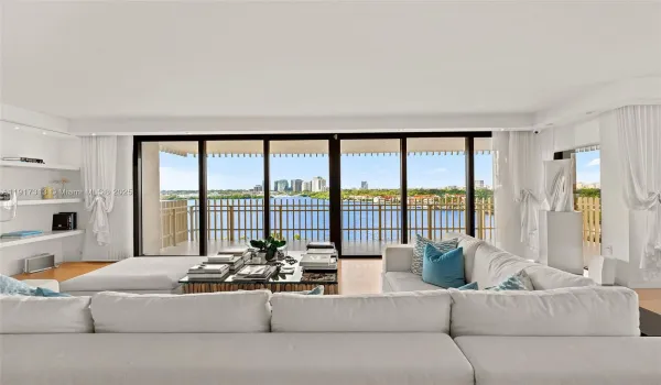 Direct South Unobstructed high floor bay & downtown Coconut Grove Skyline views
