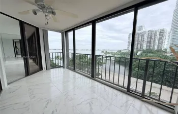 Enclosed balcony
