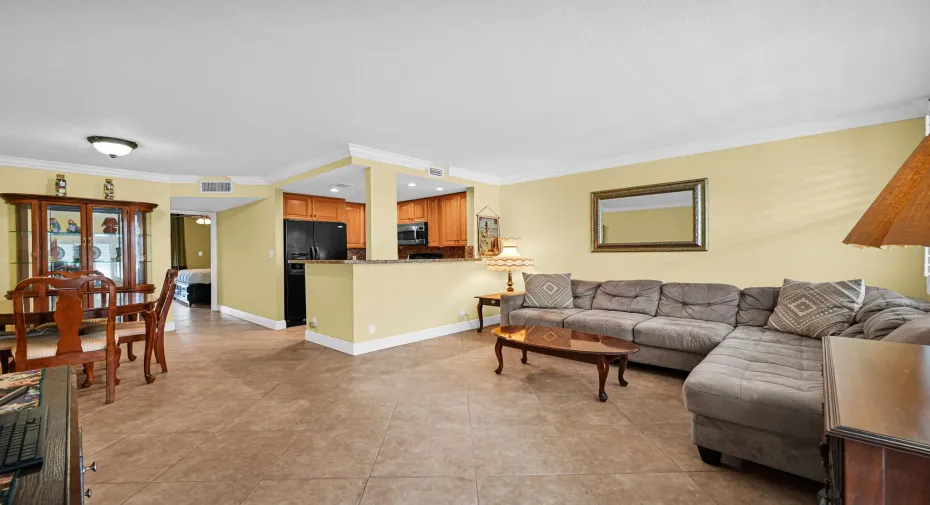 Welcome to 9121 Sunrise Lakes Blvd # 106 Sunrise, FL 33322