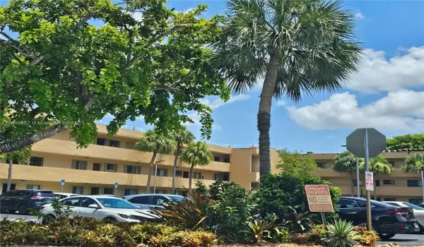 Kendall Acres West Condominium