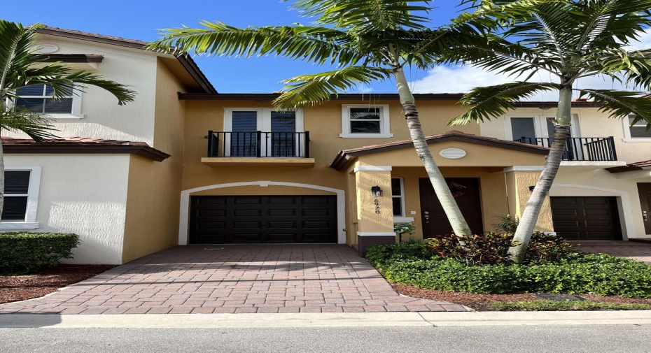 6970 Long Pine Circle, Coconut Creek, Florida 33073, 3 Bedrooms Bedrooms, ,2.1 BathroomsBathrooms,Townhouse,For Sale,Long Pine,RX-10904220