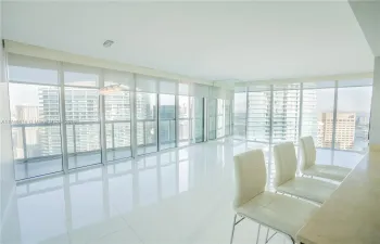 #iconbrickell
#buyinmiamiflorida
#luisurcuyo
#brickellrealestate