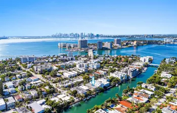 Great waterfront location with access to the Bay.