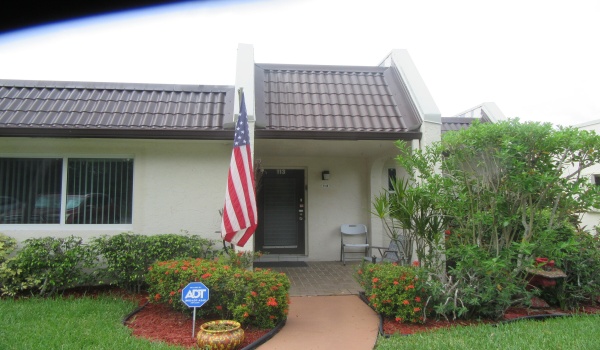 113 Lake Susan Drive, West Palm Beach, Florida 33411, 2 Bedrooms Bedrooms, ,2 BathroomsBathrooms,A,For Sale,Lake Susan,1,RX-10907732