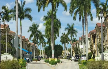 Entry to Hampton HIlls
