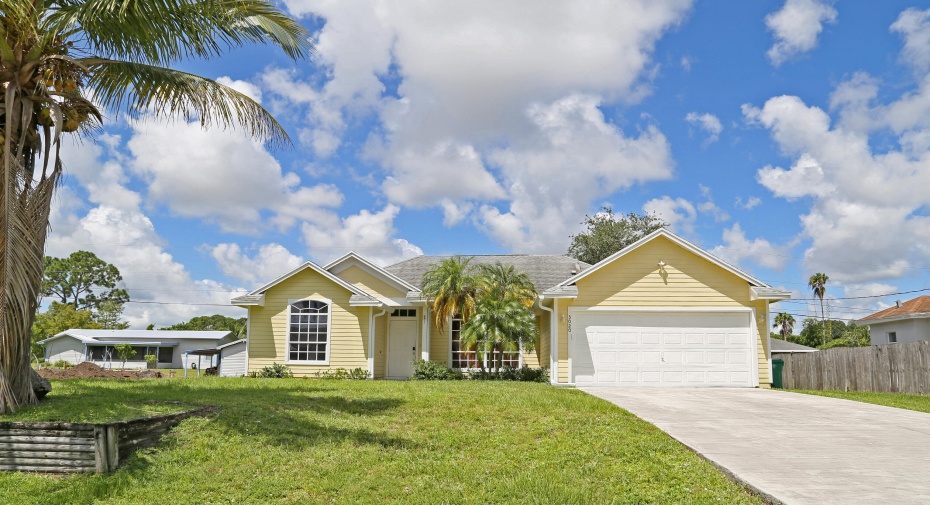 3020 SW Lucerne Street, Port Saint Lucie, Florida 34953, 3 Bedrooms Bedrooms, ,2 BathroomsBathrooms,Single Family,For Sale,Lucerne,RX-10744748