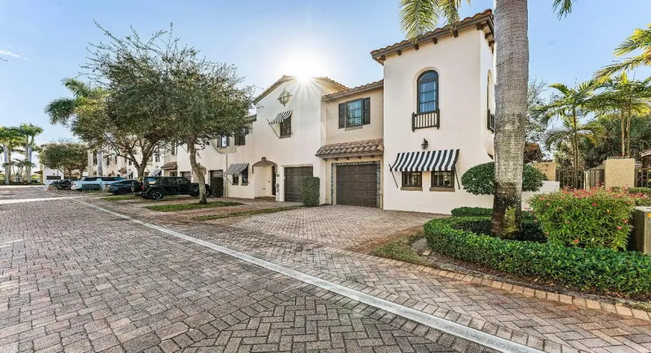 002-610ViaVillagio-Hypoluxo-FL-33462-SMA