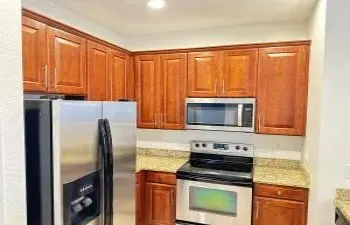 NICE KITCHEN WITH GRANITE TOPS