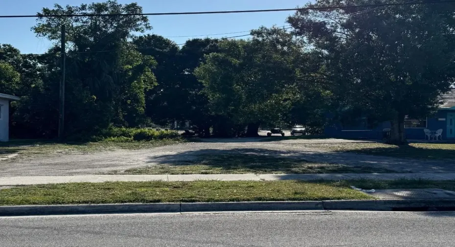 Front Exposure N 19th St