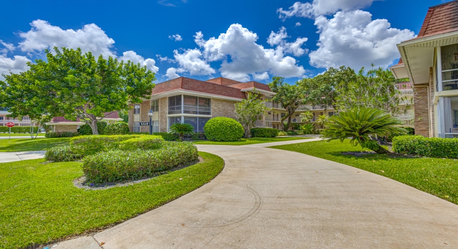 5510 Tamberlane Circle Unit 142, Palm Beach Gardens, Florida 33418, 2 Bedrooms Bedrooms, ,2 BathroomsBathrooms,Condominium,For Sale,Tamberlane,1,RX-10908731