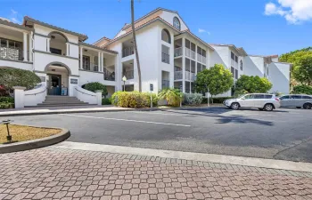 1920_1280_0030_Arium-Lincoln-Pointe-68-1