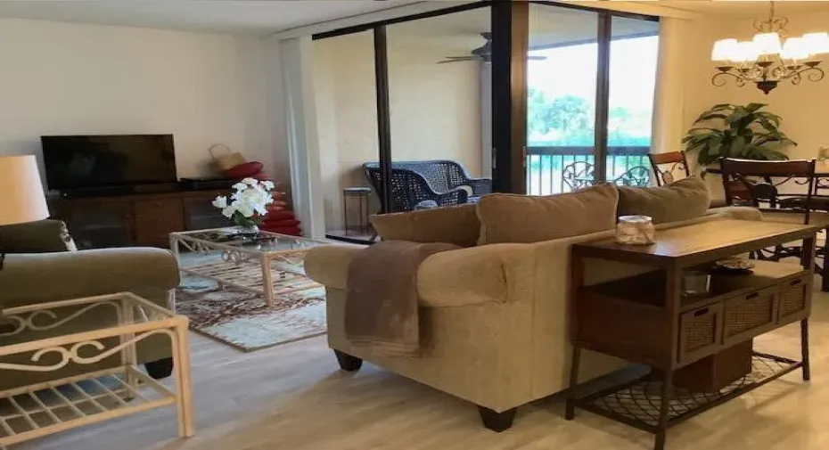 TURNKEY SEASONAL OR OFF SEASON RENTAL