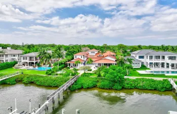 Mile wide views of the stunning Loxahatchee River