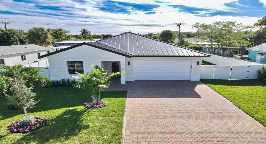 18 SW 6th Street, Delray Beach