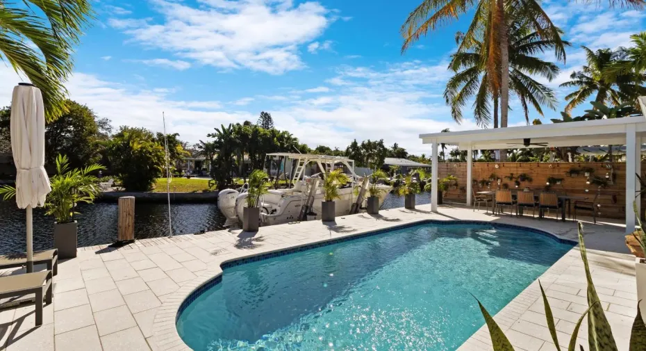 accutour_01 1060-se-9th-ave-005