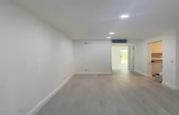 E1CB82A7-0D35-405C-87E0-98F788FE8D3E