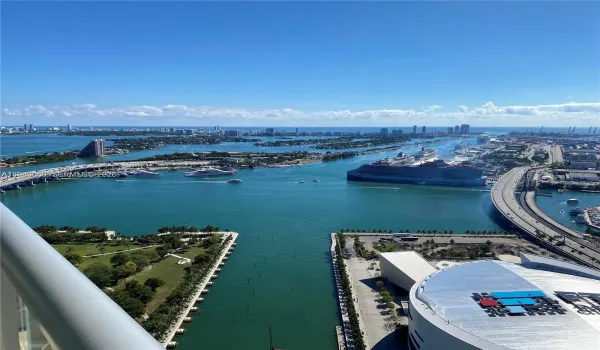 Fabulous Direct Water Views!