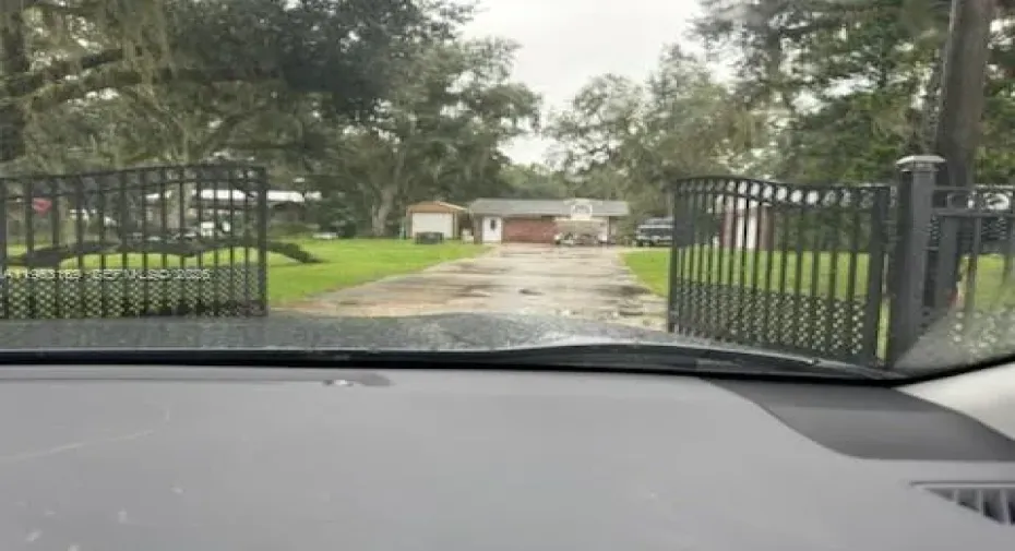 entrance electric gate