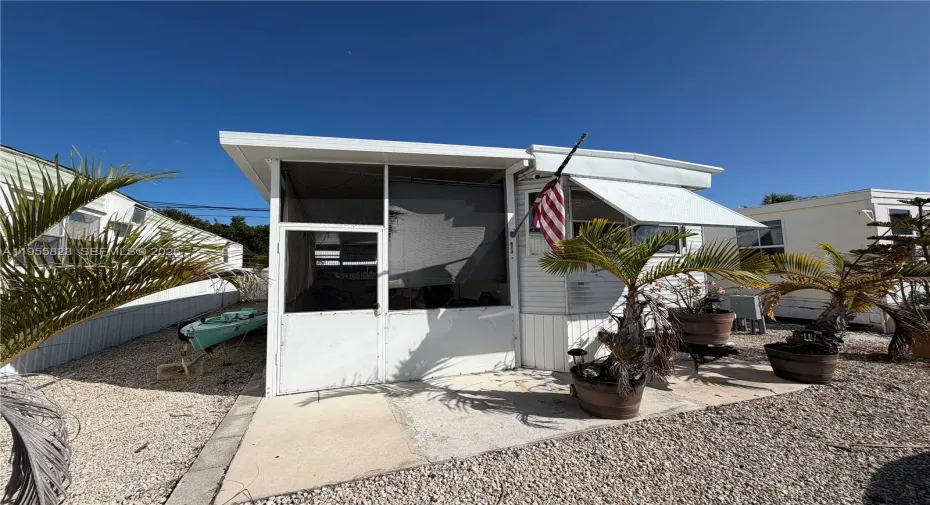 Front Screened Area Attached to Trailer