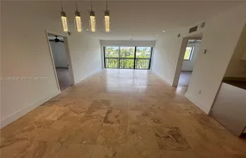 Great Room - Beautiful spacious and bright apartment 2 Bed/2 Bath split plan