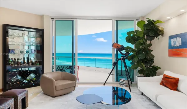 Ocean views from the moment you enter the home.