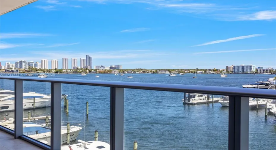 Unwind on your private balcony with panoramic marine views of the sparkling, endless coastline. This serene setting is perfect for enjoying sunrises, sunsets, and everything in between.