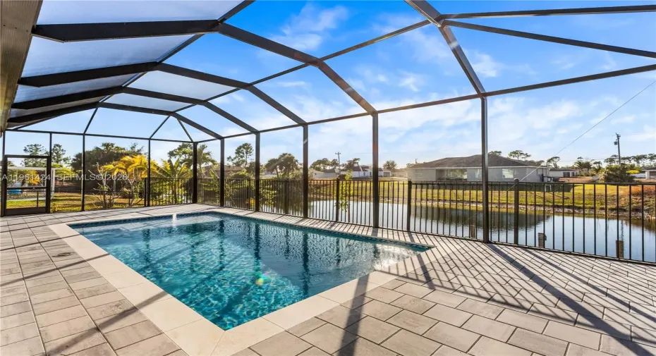 Beautiful New Construction Freshwater front (no Gulf Access) Home with Pool & Screened Lanai!