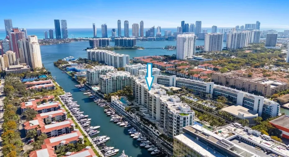 Uptown Marina Lofts - waterfront central location in Aventura