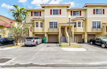 Preserve Townhomes 3-story 2/2 w/ 2 car tandem parking in garage plus one space in front for three total