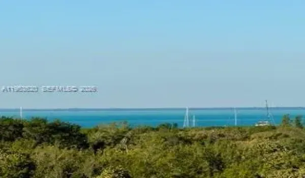 Ocean View and Crandon National Park View