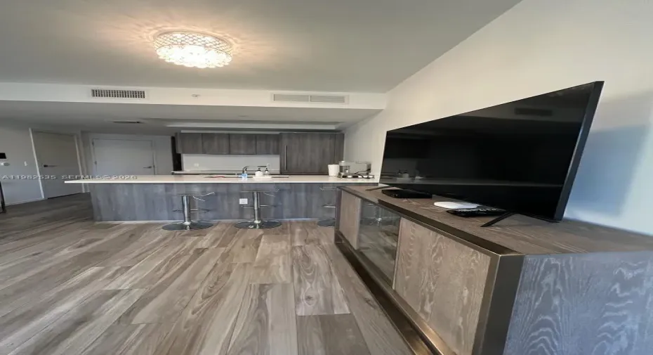 KITCHEN - LIVING ROOM