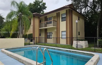 Corner unit step away from the pool!