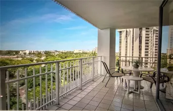 Large entertainment balcony