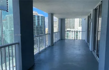 Huge balcony with very open views