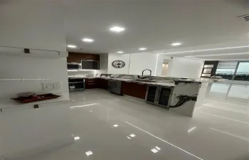 THE LEXI RESIDENCE  808 NORTH BAY