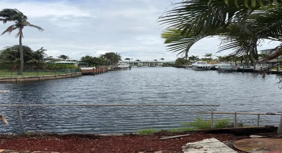 REAR VIEW 100'+/- CANAL FACES NORTH