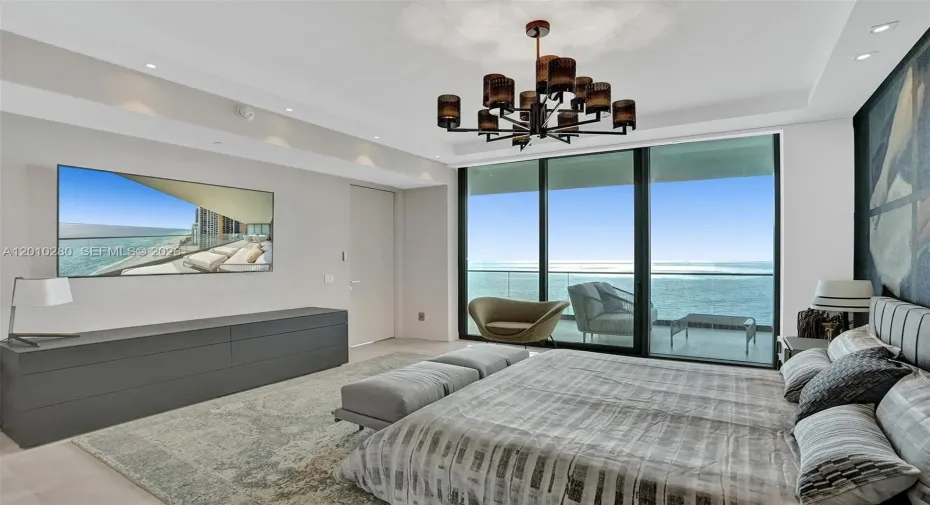 MASTER'S BEDROOM